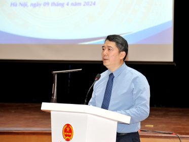 Thứ trưởng Cao Anh Tuấn phát biểu ghi nhận những kết quả nổi bật mà ngành thuế đã đạt được trong thời gian vừa qua