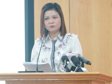 Lãnh đạo Vụ Thị trường trong nước, Bộ Công Thương thông tin về việc xây dựng nghị định mới quản lý kinh doanh xăng dầu - Ảnh: N.AN Lãnh đạo Vụ Thị trường trong nước, Bộ Công Thương thông tin về việc xây dựng nghị định mới quản lý kinh doanh xăng dầu - Ảnh: N.AN