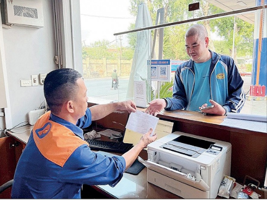 kiem-tra-thuong-xuyen-de-thuc-hien-nghiem-viec-xuat-hoa-don-tung-lan-ban-20240408184026